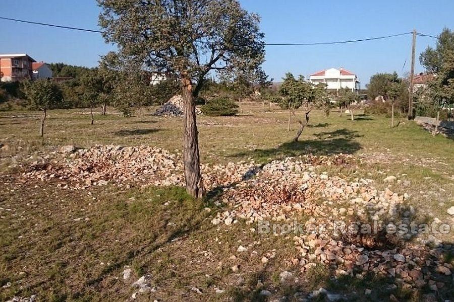 Šibenik - Građevinsko zemljište u blizini mora