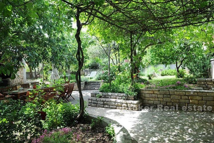 Sibenik - Beautiful house 30 meters from the sea