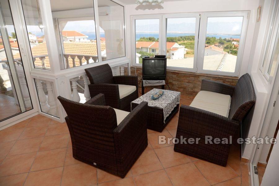 Isola di Vir - Villetta bifamiliare su tre piani vicino al mare