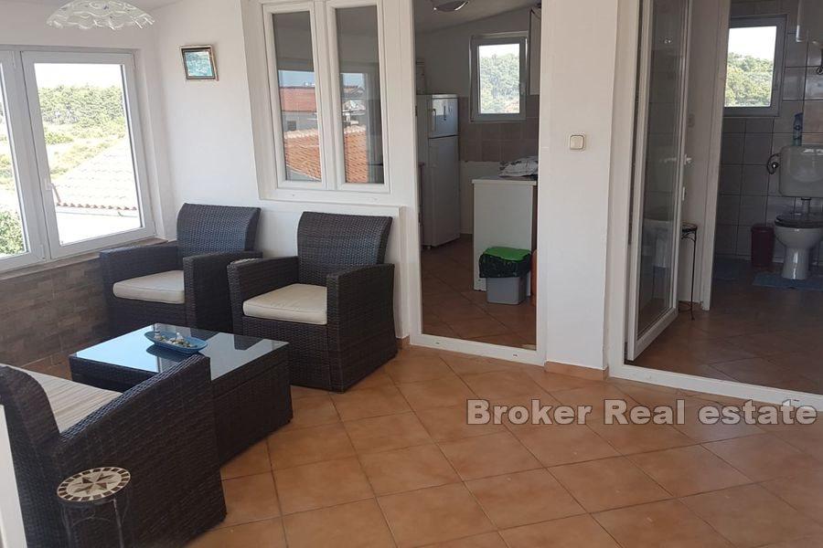 Insel Vir - Familienhaus auf drei Etagen in der Nähe des Meeres