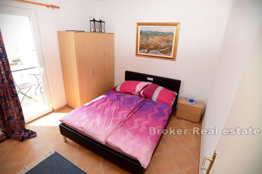 Insel Vir - Familienhaus auf drei Etagen in der Nähe des Meeres