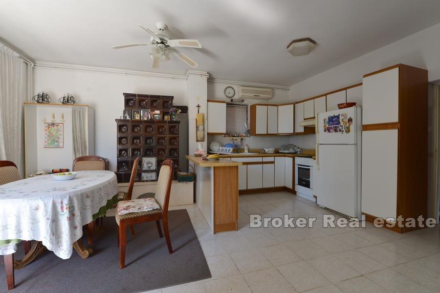 Près de Zadar - Maison au premier rang de la mer