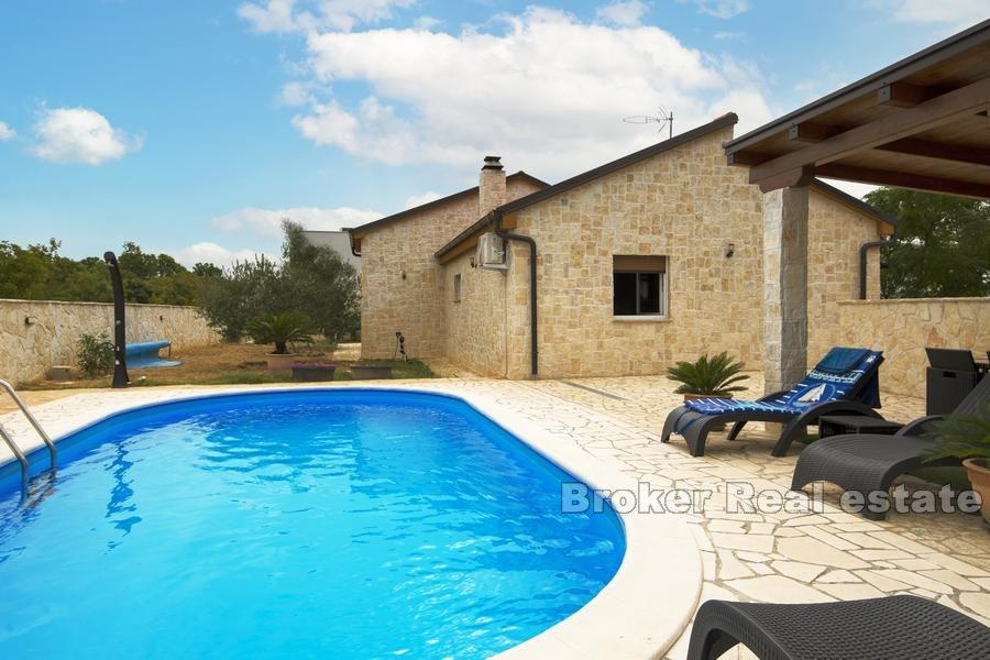 Near Zadar - Stone villa with a view of Velebit