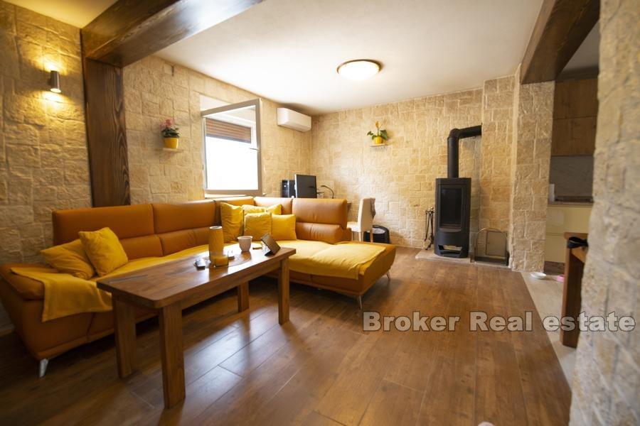 Near Zadar - Stone villa with a view of Velebit