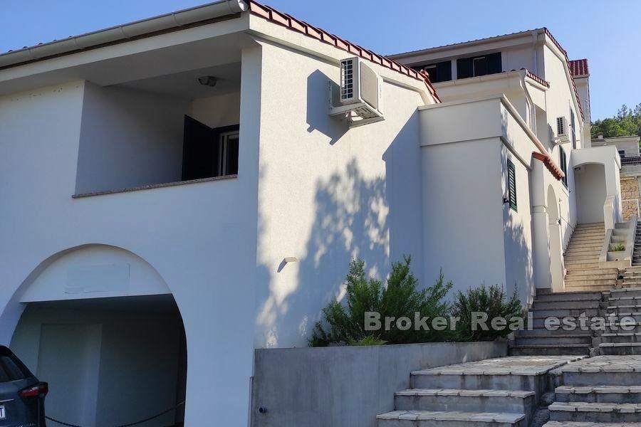 Near Zadar - Semi-detached house with sea view