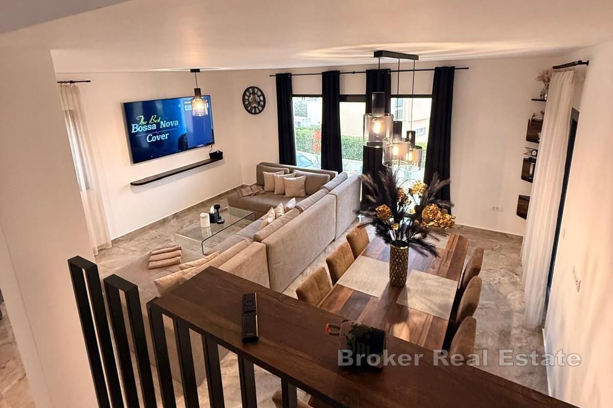 Zadar - Nowoczesna willa w budowie z widokiem na morze