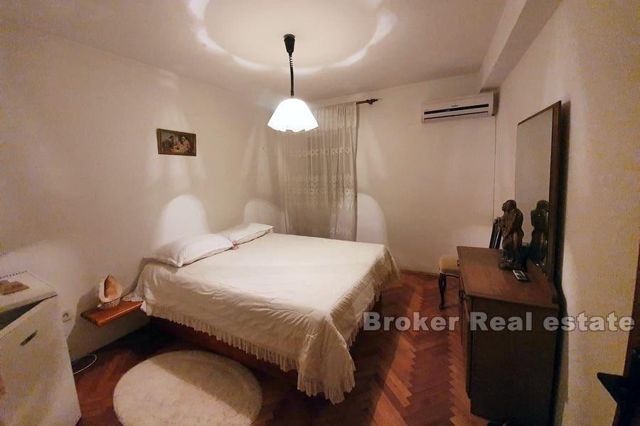 Près de Zadar - Maison jumelée au premier rang de la mer