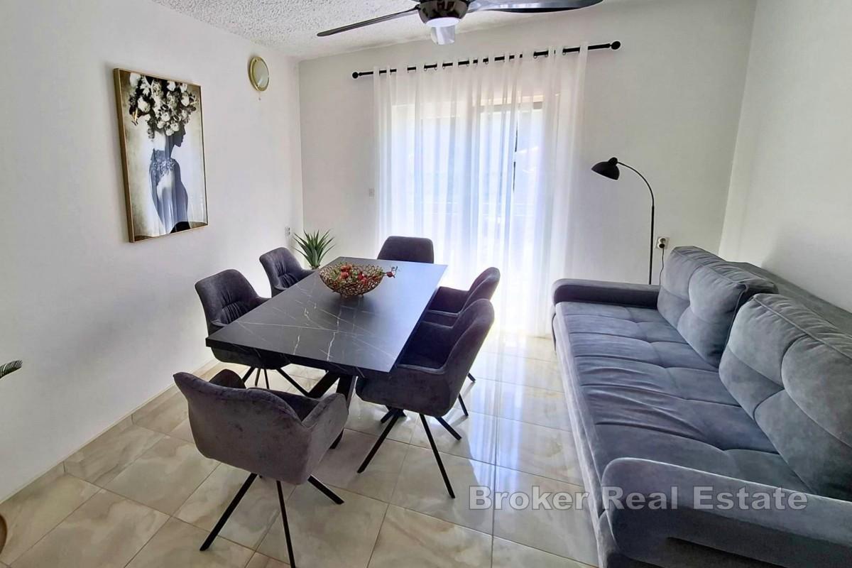Dvoupokojový apartmán ve výjimečné lokalitě u moře s panoramatickým výhledem