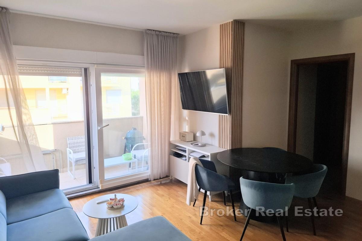 Appartamento ristrutturato con due camere da letto e balcone