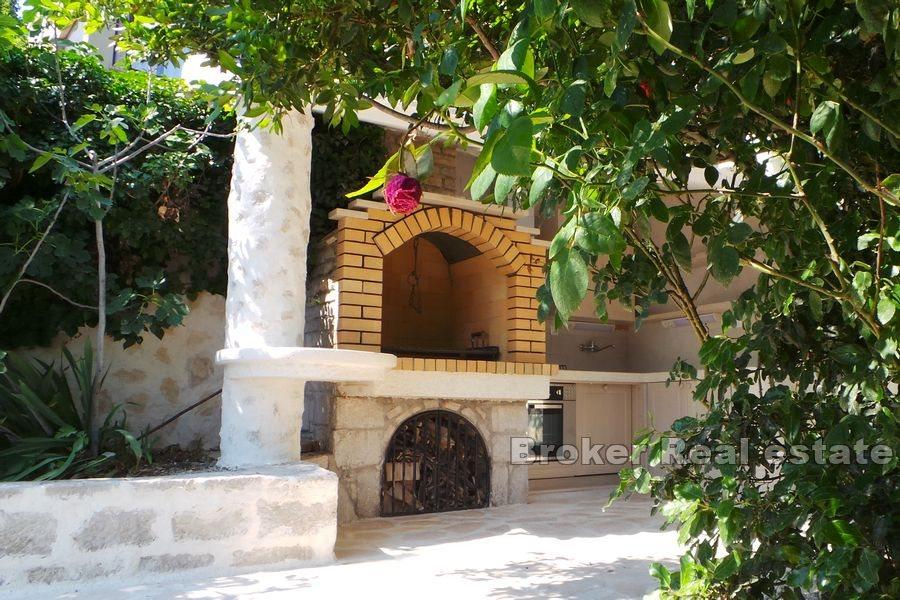 Hus første raden til sjøen - Novigrad