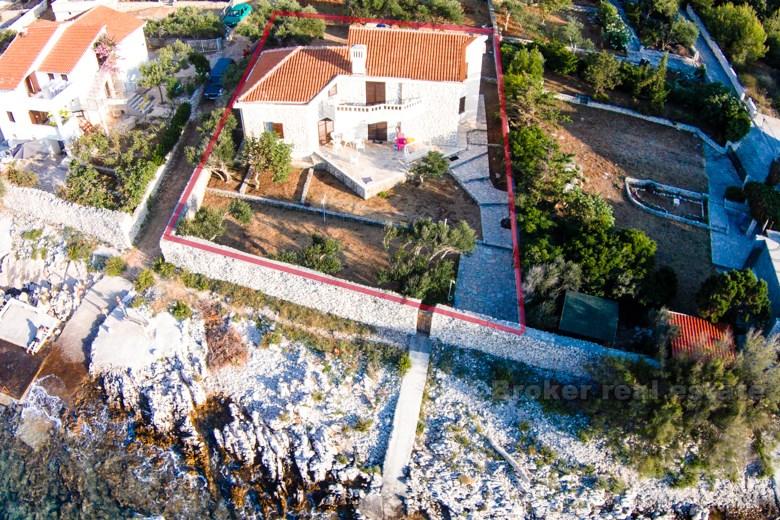 Ostrov Brač - Samostatný dom v prvom rade k moru