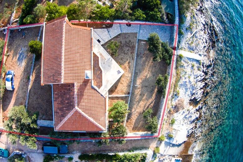 Ostrov Brač - Samostatný dom v prvom rade k moru