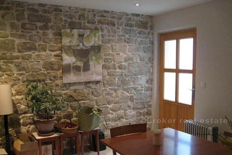 Gammelt steinhus - Split-området