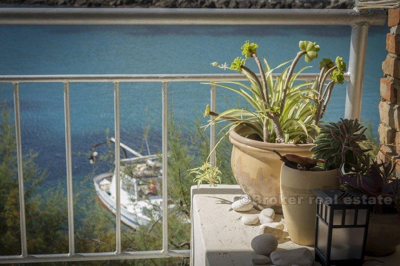 Stone house first row to the sea - Island of Vis