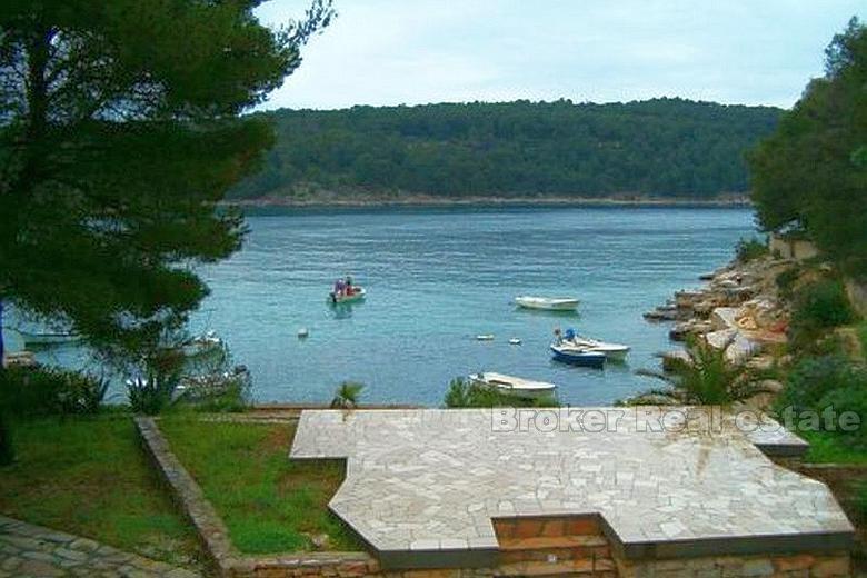 Kuća prvi red do mora - otok Brač