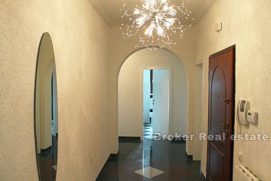 Near Opatija, magnificent villa with open sea views