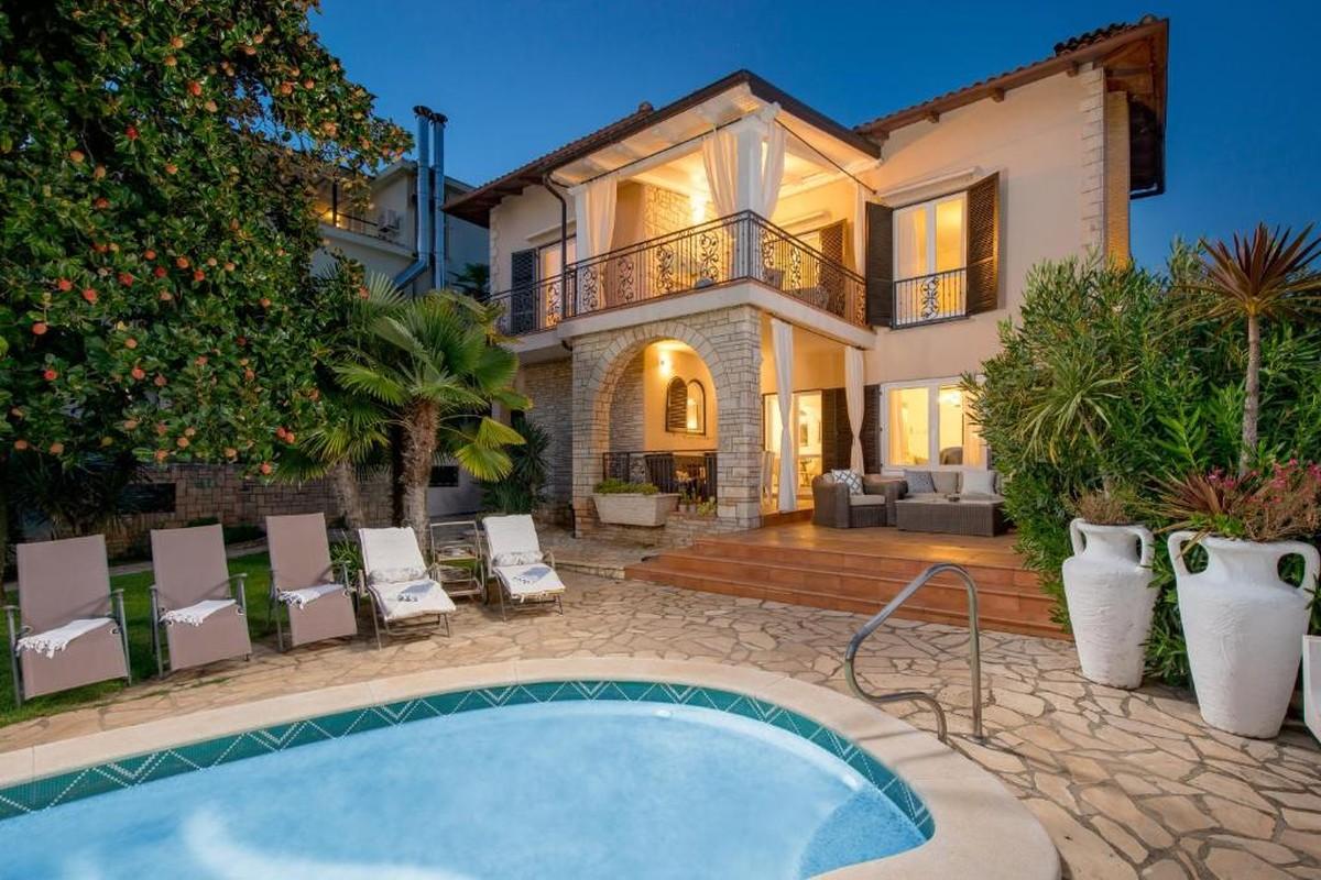 001-3437-30-Umag-Villa-with-pool-for-sale