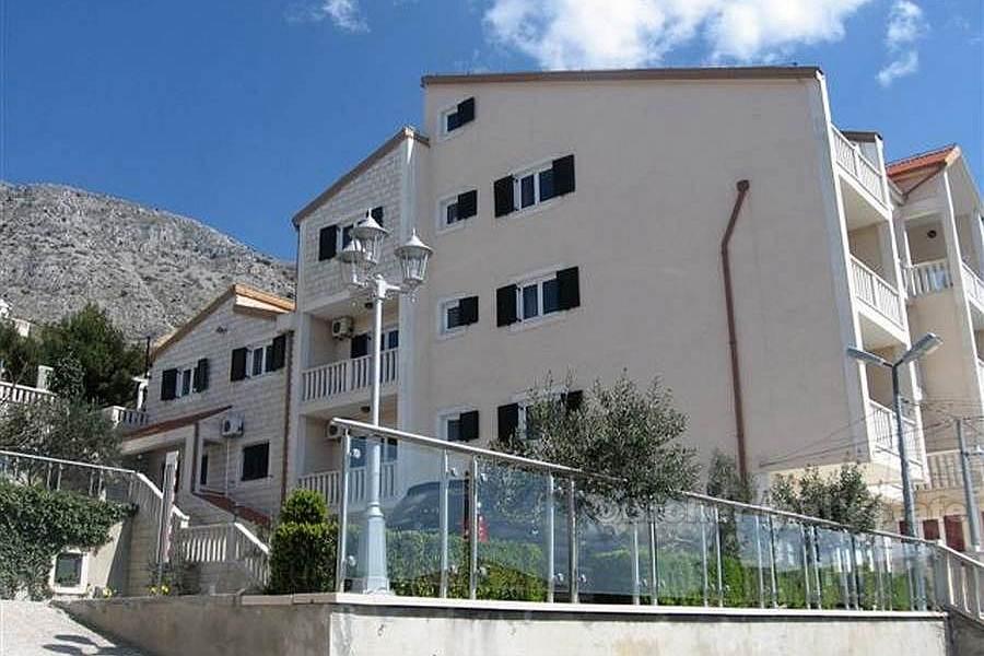 Poblíž Omis - Hotel