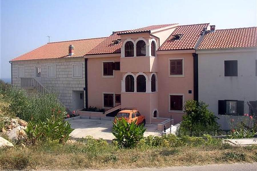 Apartmánový dům - Ostrov Brač