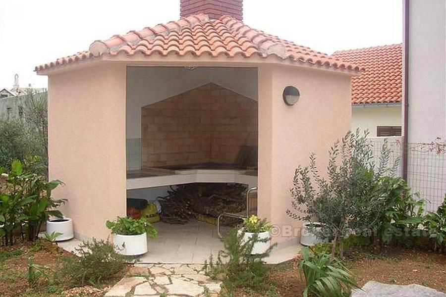 Apartmanska kuća - otok Brač