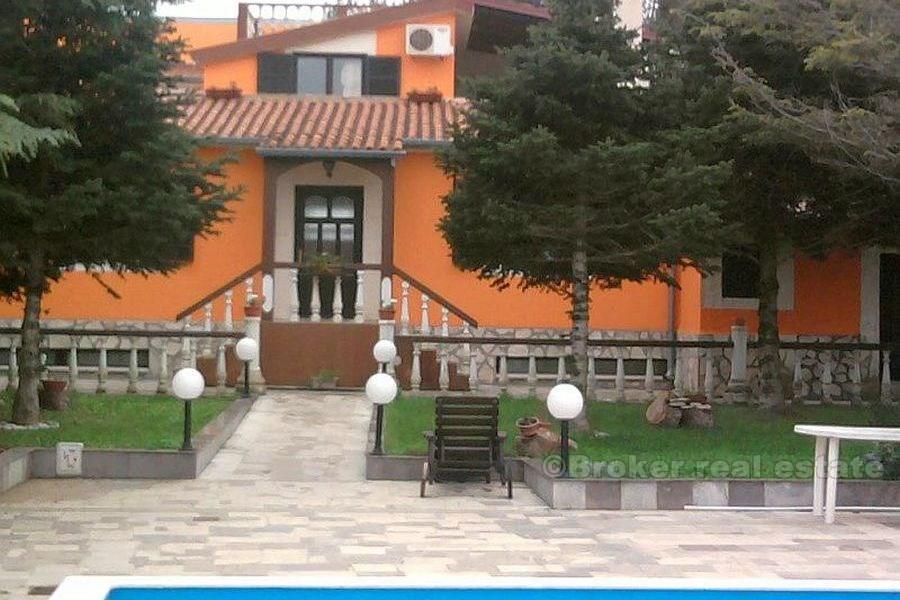 Дом/Вилла ─ Пула