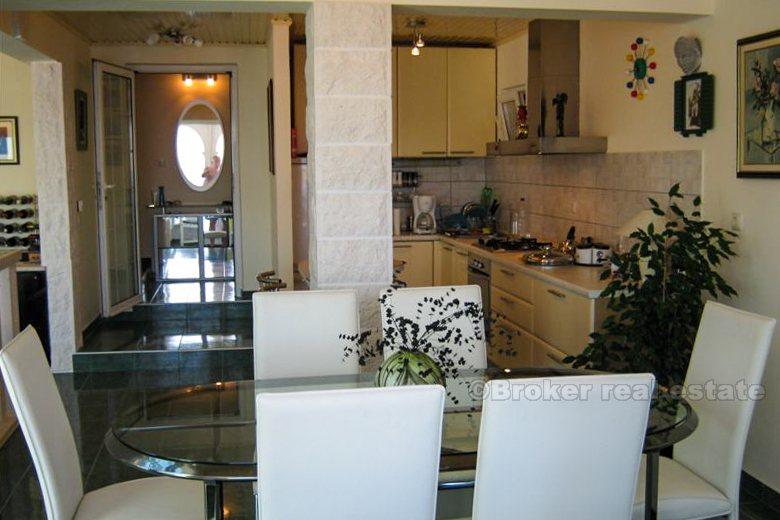 Rodinný dům / Vila první řadě k moři - Rogoznica