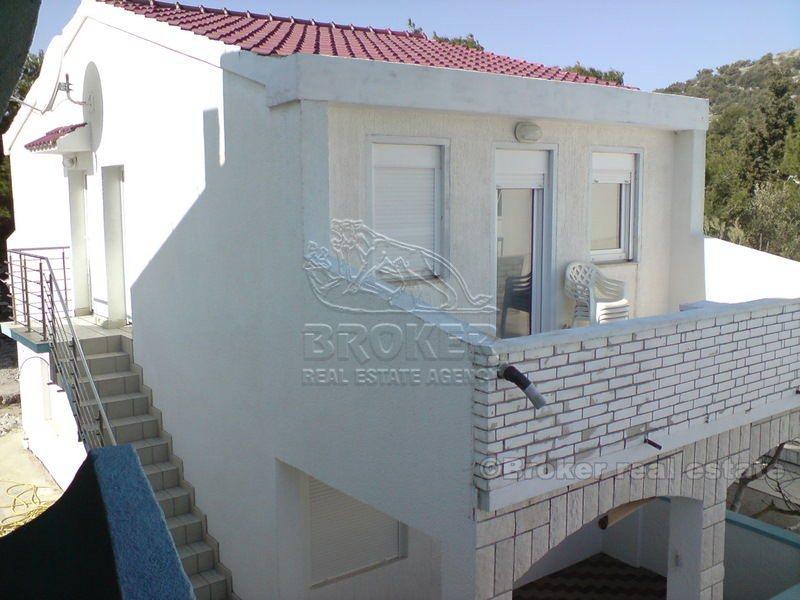 Dům první řadě u moře - ostrov Murter