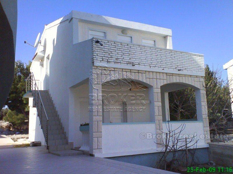 Dům první řadě u moře - ostrov Murter