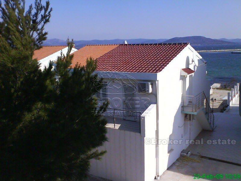 Dům první řadě u moře - ostrov Murter