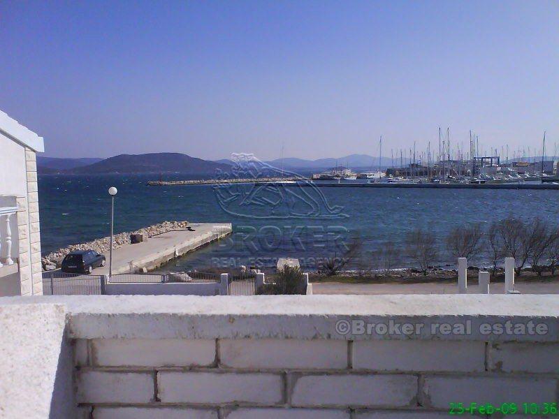 Dům první řadě u moře - ostrov Murter