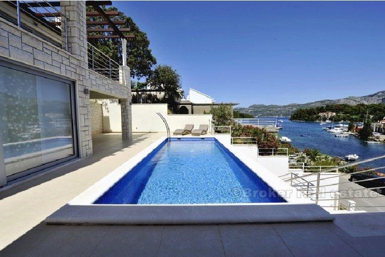 Vila první řadě k moři - Korčula