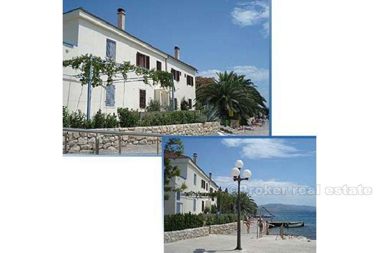 Rodinný dům / Villa - první řadě u moře - oblast Zadar