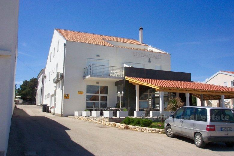 Hotellet første rad mot sjøen - øya Murter