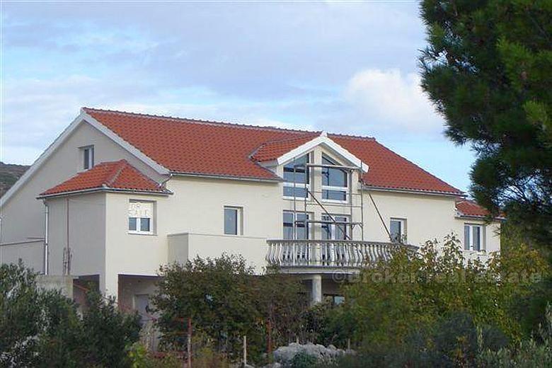 House - Sibenik area - First row to the sea