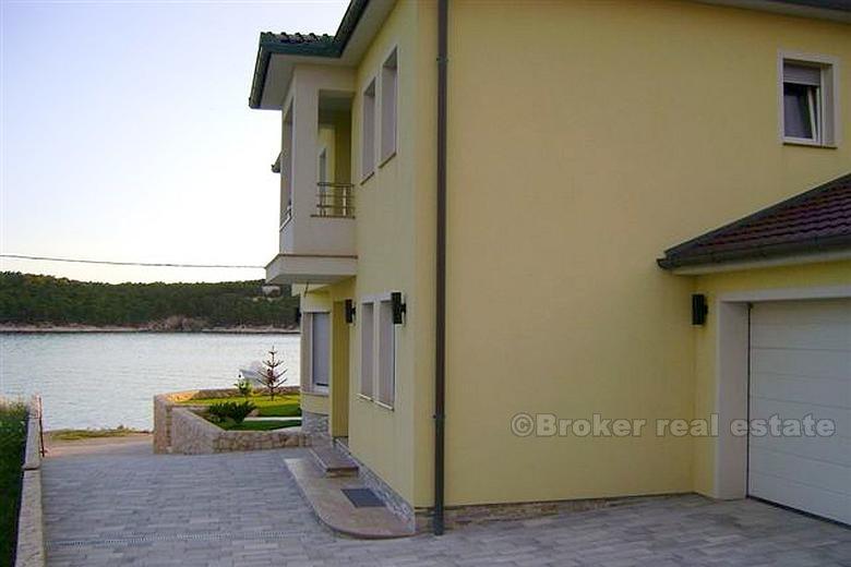 Villa - øya of Rab - Først rå til sjøen