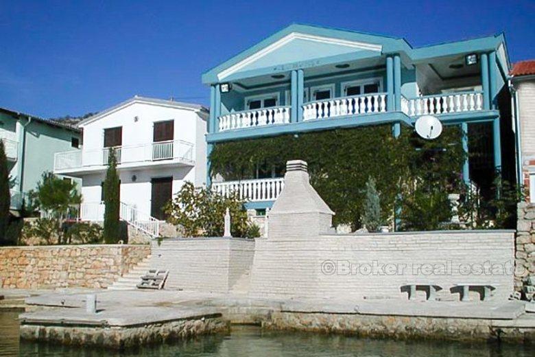 Villa - Zadar oblasti - první řadě k moři