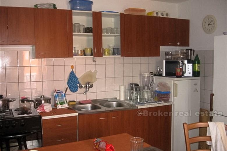 Dom - v blízkosti Rogoznica