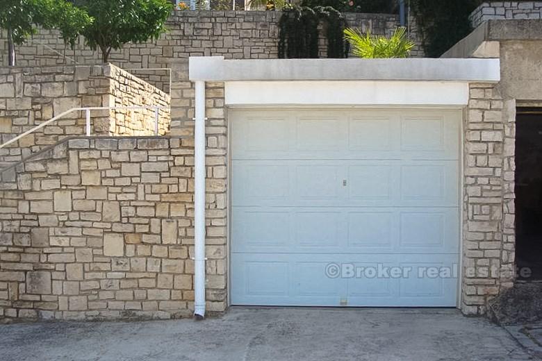 Wohnhaus mit herrlichem Meerblick - Pula Bereich