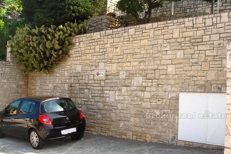 Wohnhaus mit herrlichem Meerblick - Pula Bereich