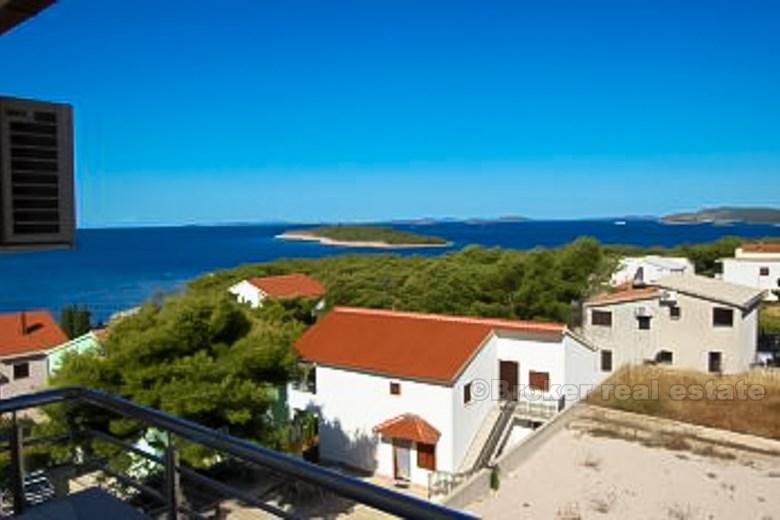 Apartment with sea view - Primosten