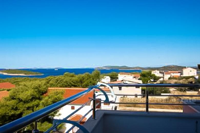 Apartment with sea view - Primosten