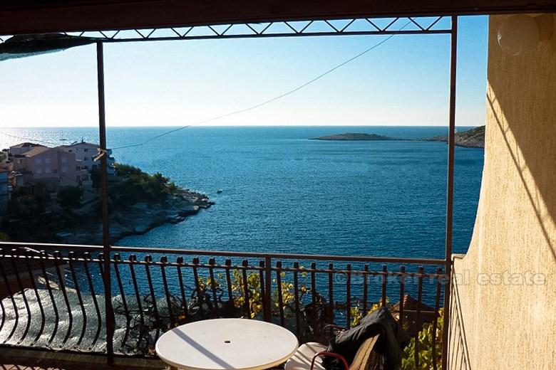 Kuća s pogledom na more - područje Rogoznice