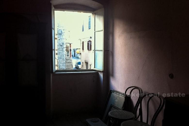 Vieille maison en pierre - Kastela