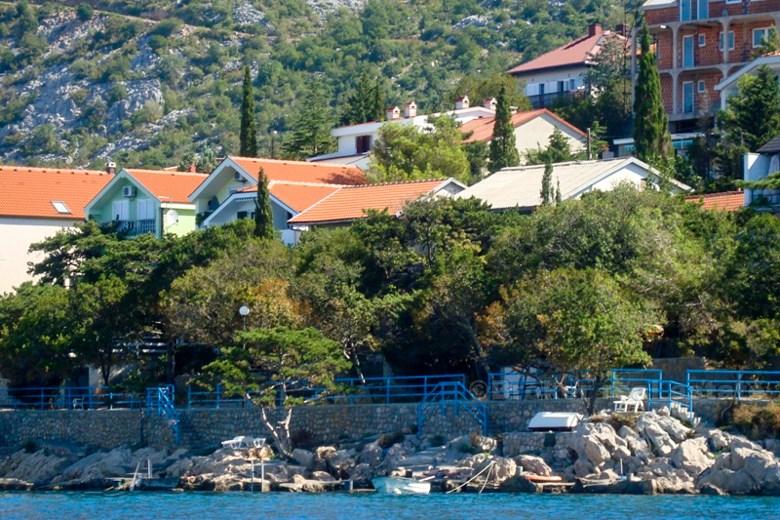 Karlobag - Hus første rad mot sjøen