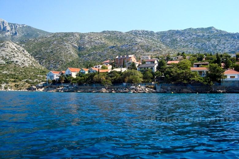 Karlobag - Hus første rad mot sjøen