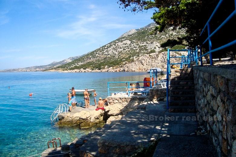 Karlobag - Hus første rad mot sjøen