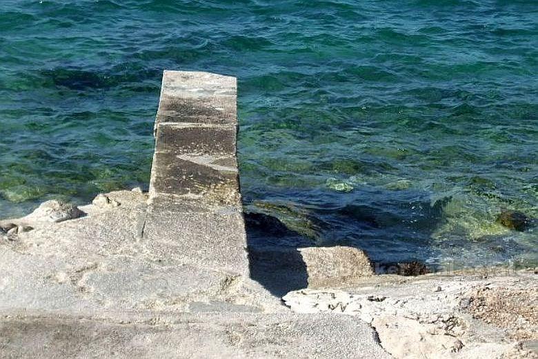 Rogoznica - Maison première rangée de la mer