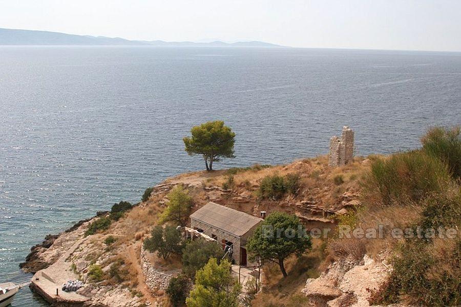 Ön Brac - Hus första raden mot havet