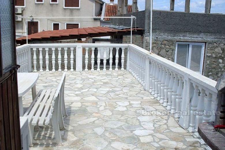 Pelješac - dom na 4 podlažiach vo vysokom štandarde