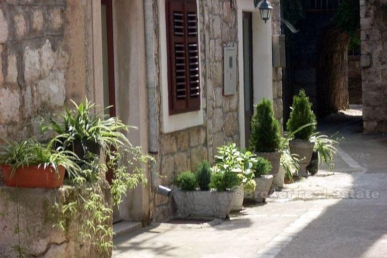 Pelješac - dom na 4 podlažiach vo vysokom štandarde